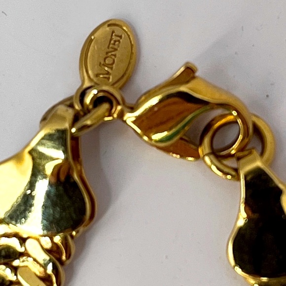 Vintage Monet Gold Necklace - Picture 2 of 3